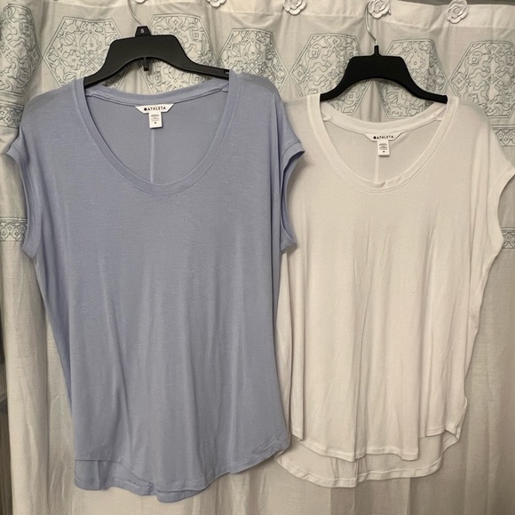 Athleta Tops - Athleta Cloud light stratus t-shirts